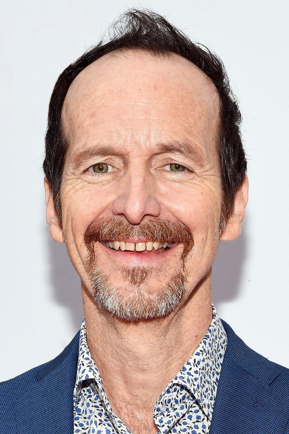 Denis O'Hare backdrop