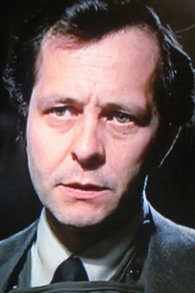 Walter McGinn backdrop