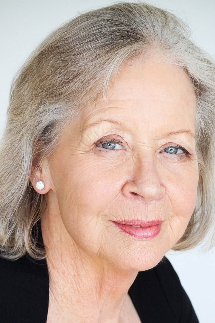 Donna Akersten backdrop