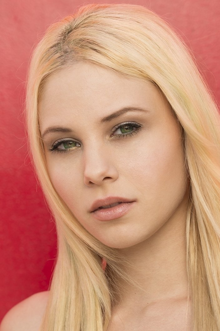 Shayla Beesley backdrop