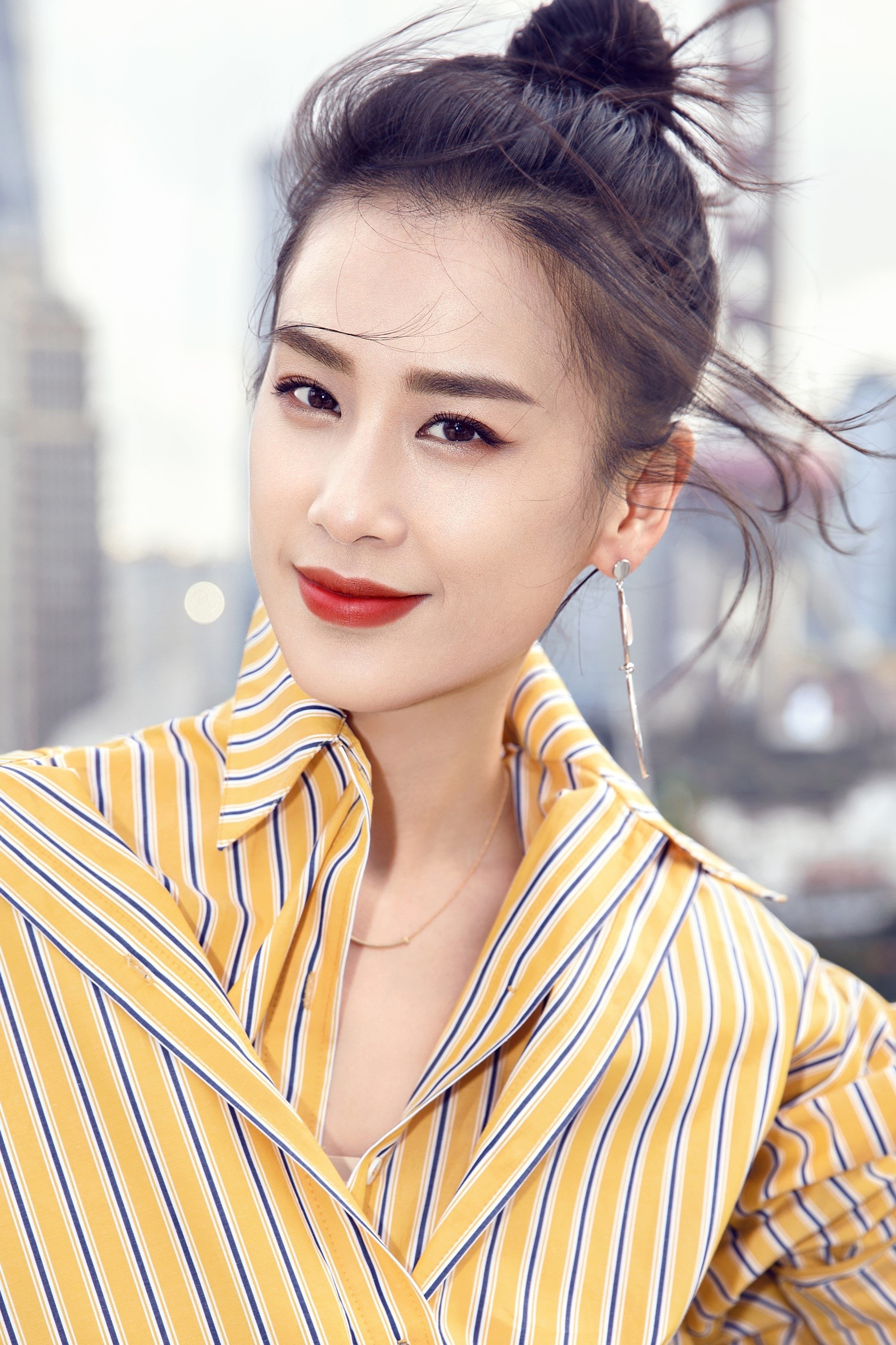 Huang Shengyi backdrop