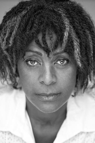 Doña Croll: Doña Kroll backdrop