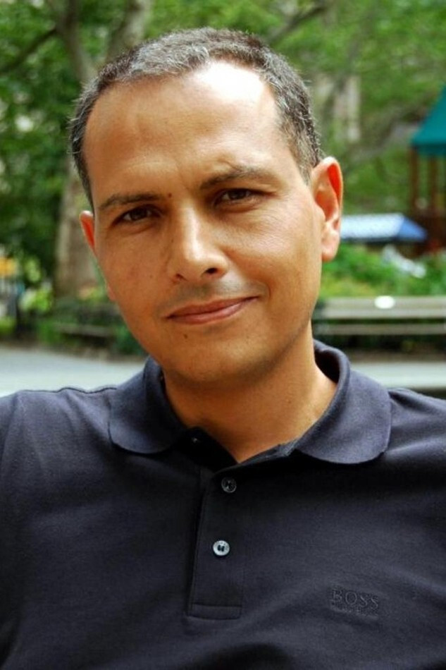 Santiago Gil backdrop