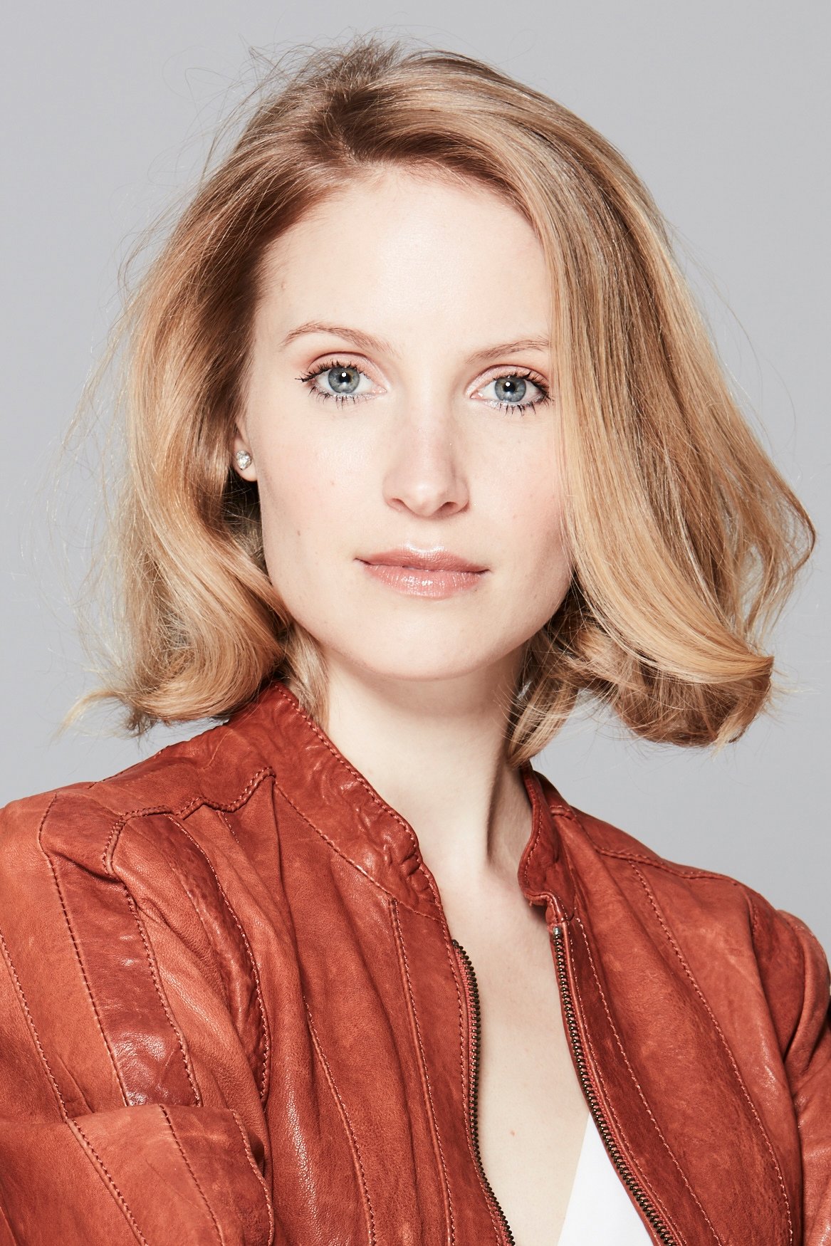 Charlotte Legault backdrop