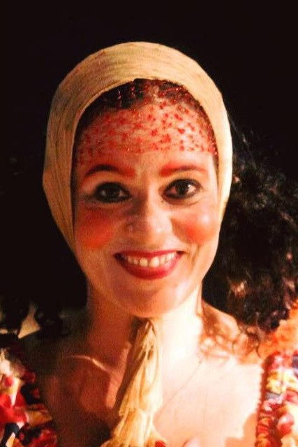 Lívia Falcão backdrop