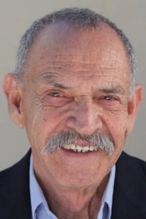 Luis Accinelli backdrop