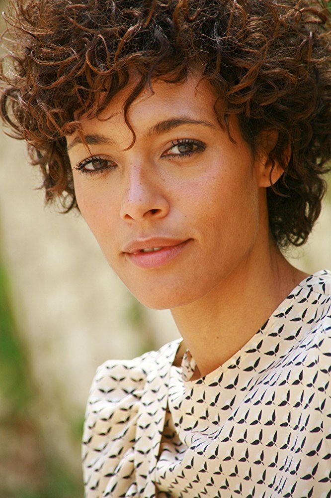 Judith Diakhate backdrop