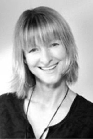 Fransin Mekdugal backdrop