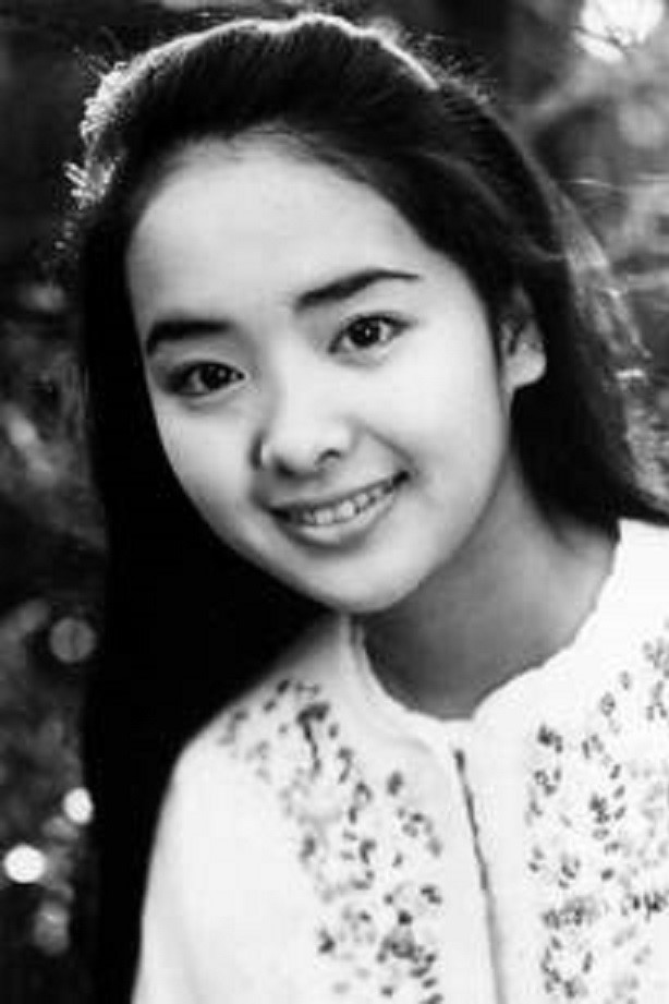 Yōko Naitō backdrop