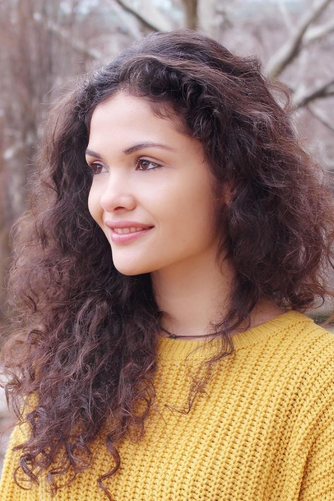 Ayesha Kapoor backdrop