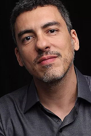 Daniel Rezende backdrop