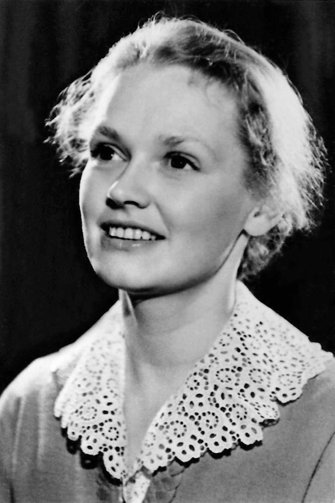 Nina Grebeshkova backdrop