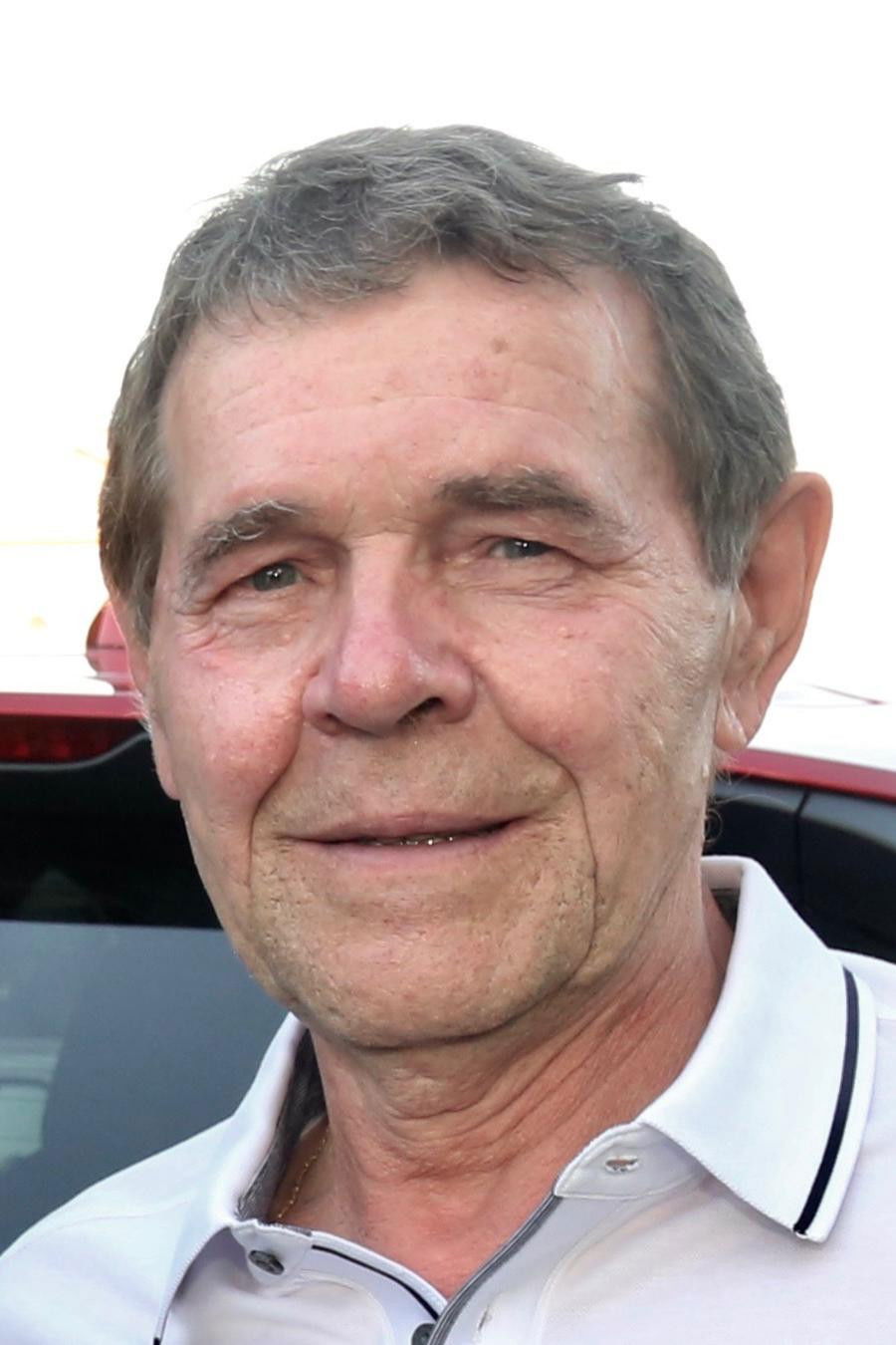 Aleksei Buldakov backdrop