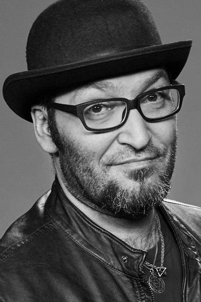 Mikhail Kozyrev backdrop