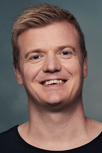 Tobias Dybvad backdrop