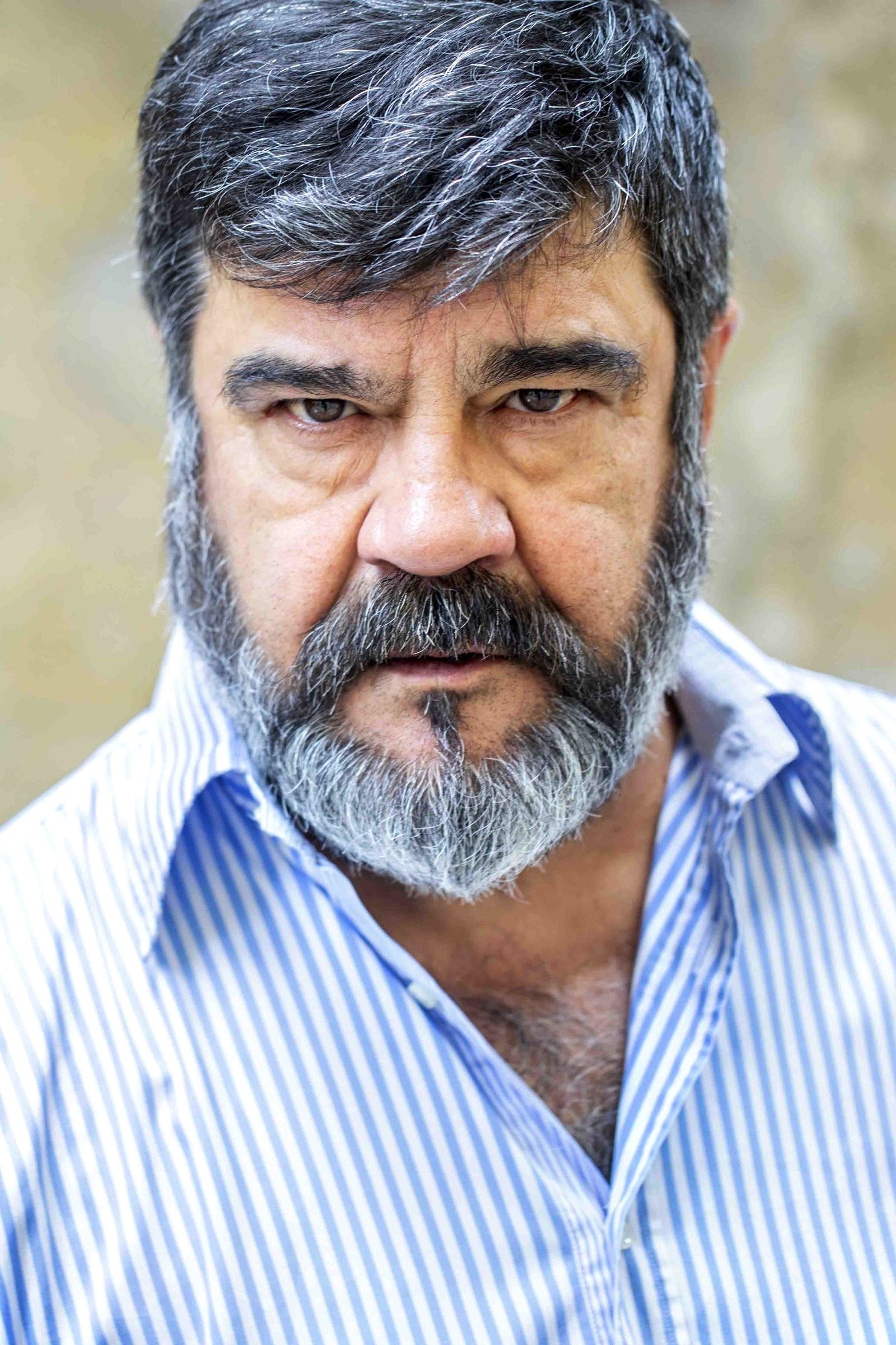 Francesco Pannofino backdrop