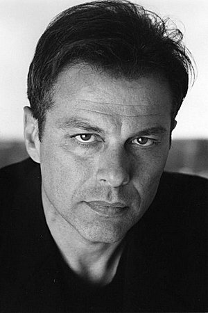 Antonio Serrano backdrop