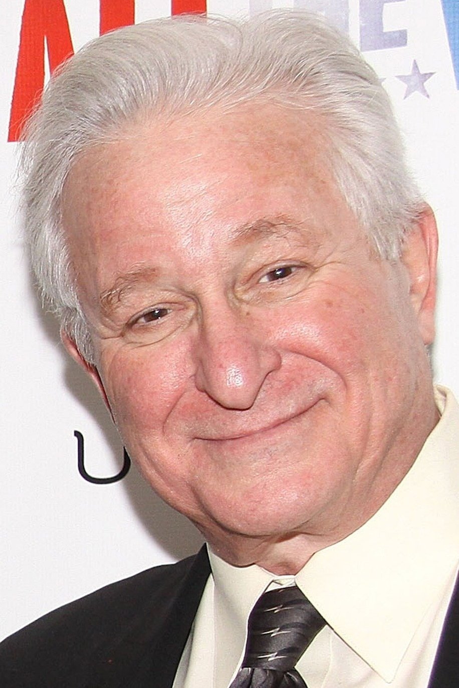 Stev Vinoviç backdrop