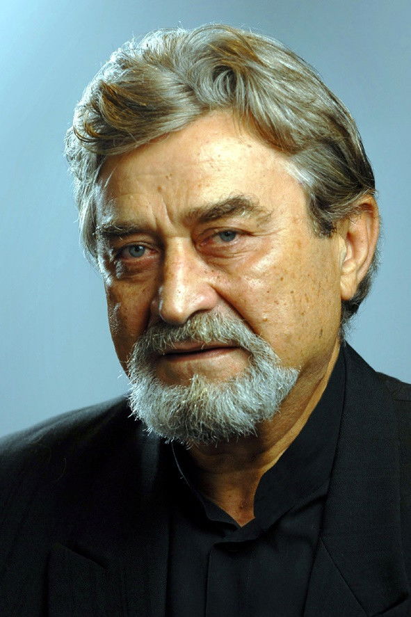 Iván Dengyel backdrop