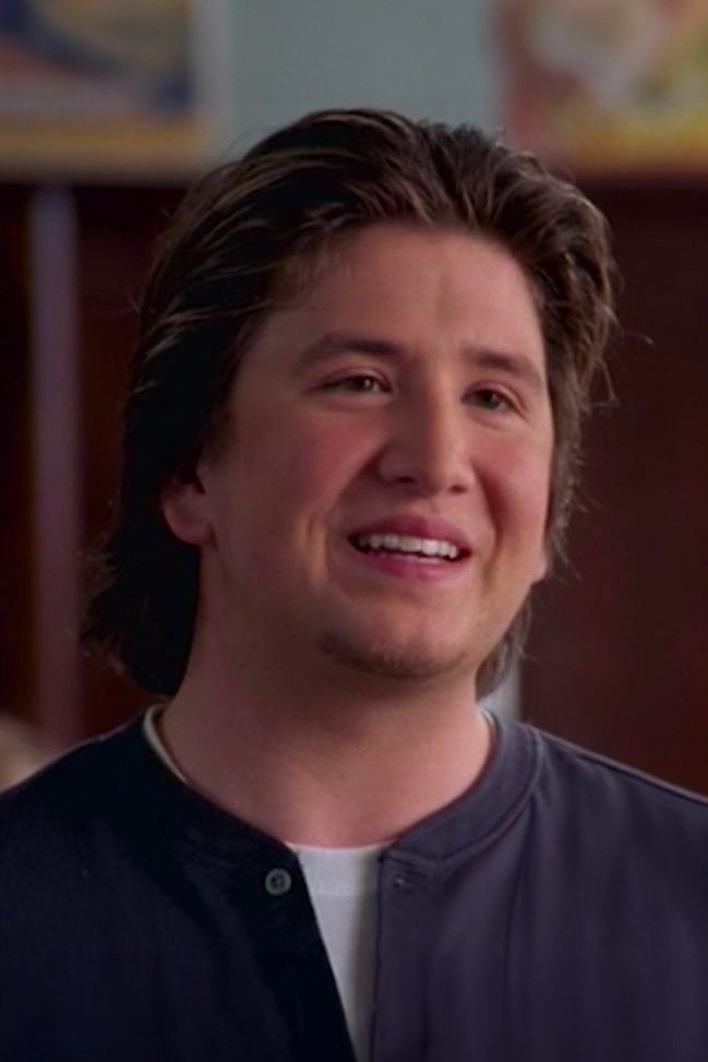 Alejandro Rae backdrop