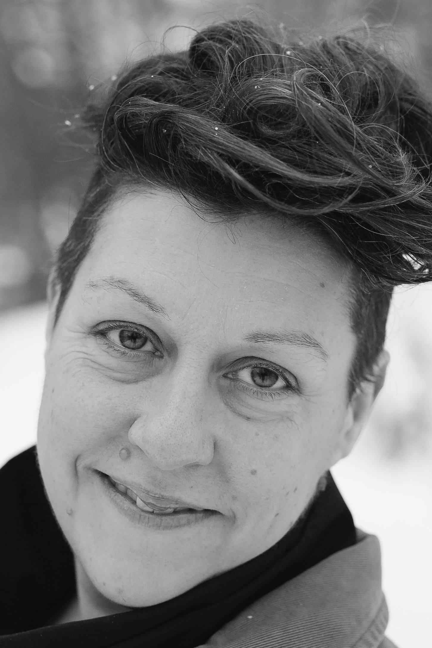 Ami-Ro Sköld: Ami-Ro Skëld backdrop