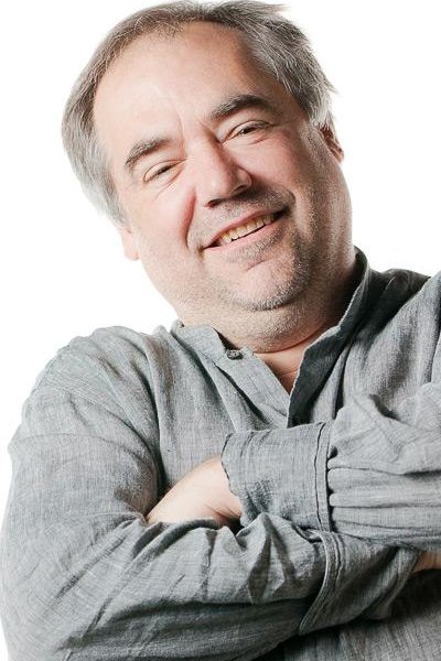 Daniel Cross backdrop