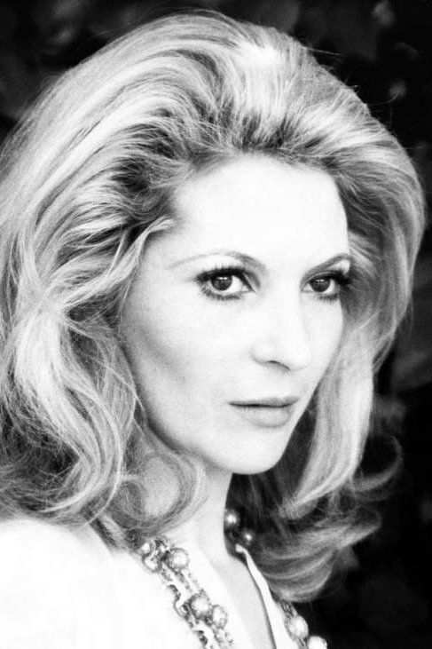 Zhën Kolletin backdrop