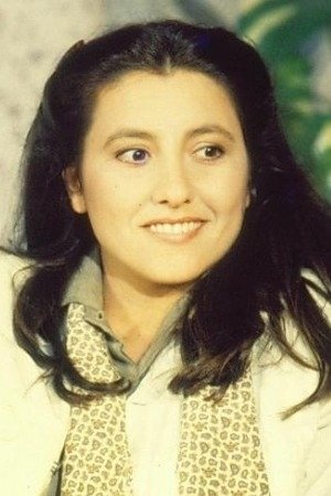 Cássia Kis backdrop