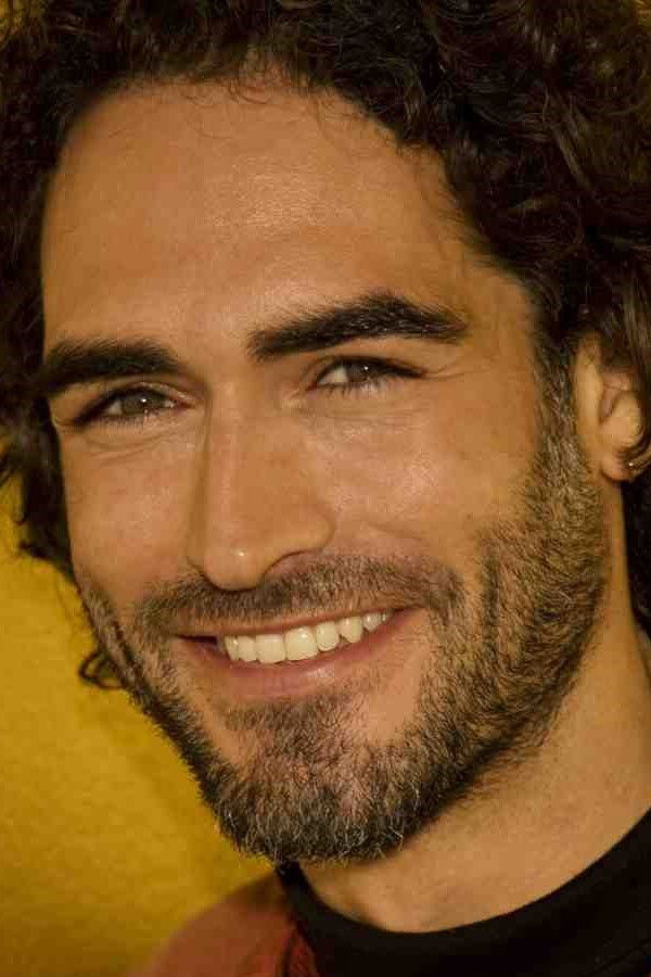 Sergio Múñiz backdrop