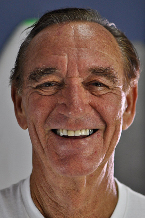 Robert August → Robert Ogust backdrop