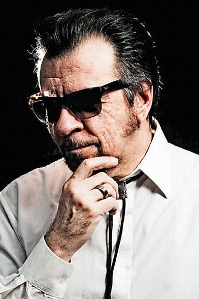 Marcelo Nova backdrop