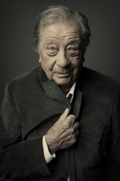 Károly Makk backdrop