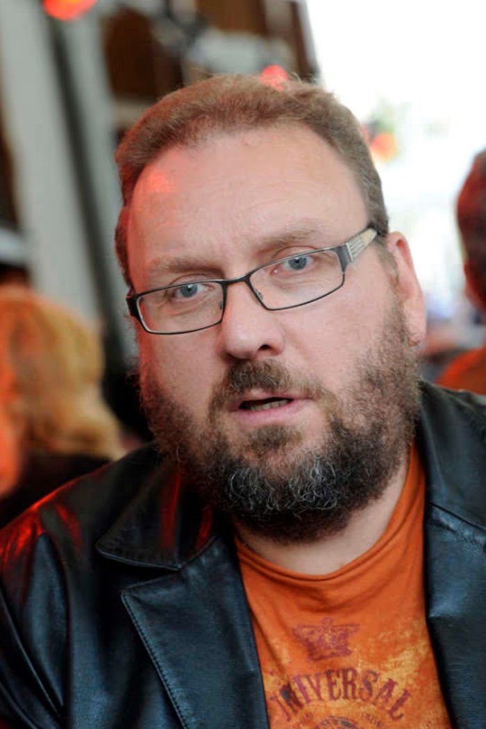 Anders Nilsson backdrop