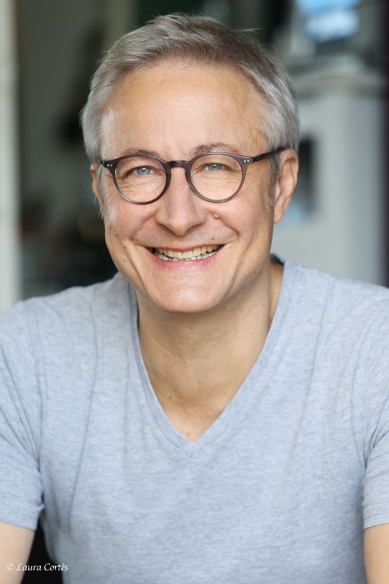 Alexandre Pesle backdrop