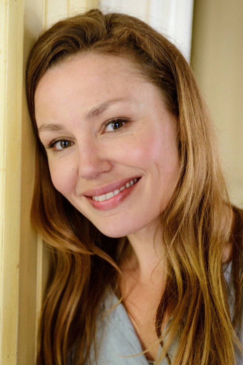 Fanny Risberg backdrop