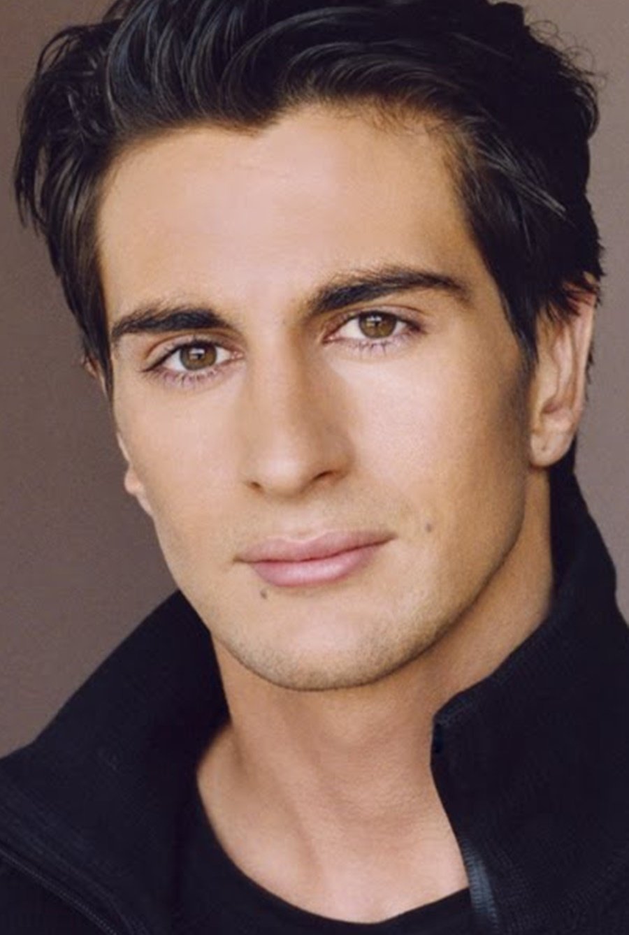 Lee Kholafai backdrop