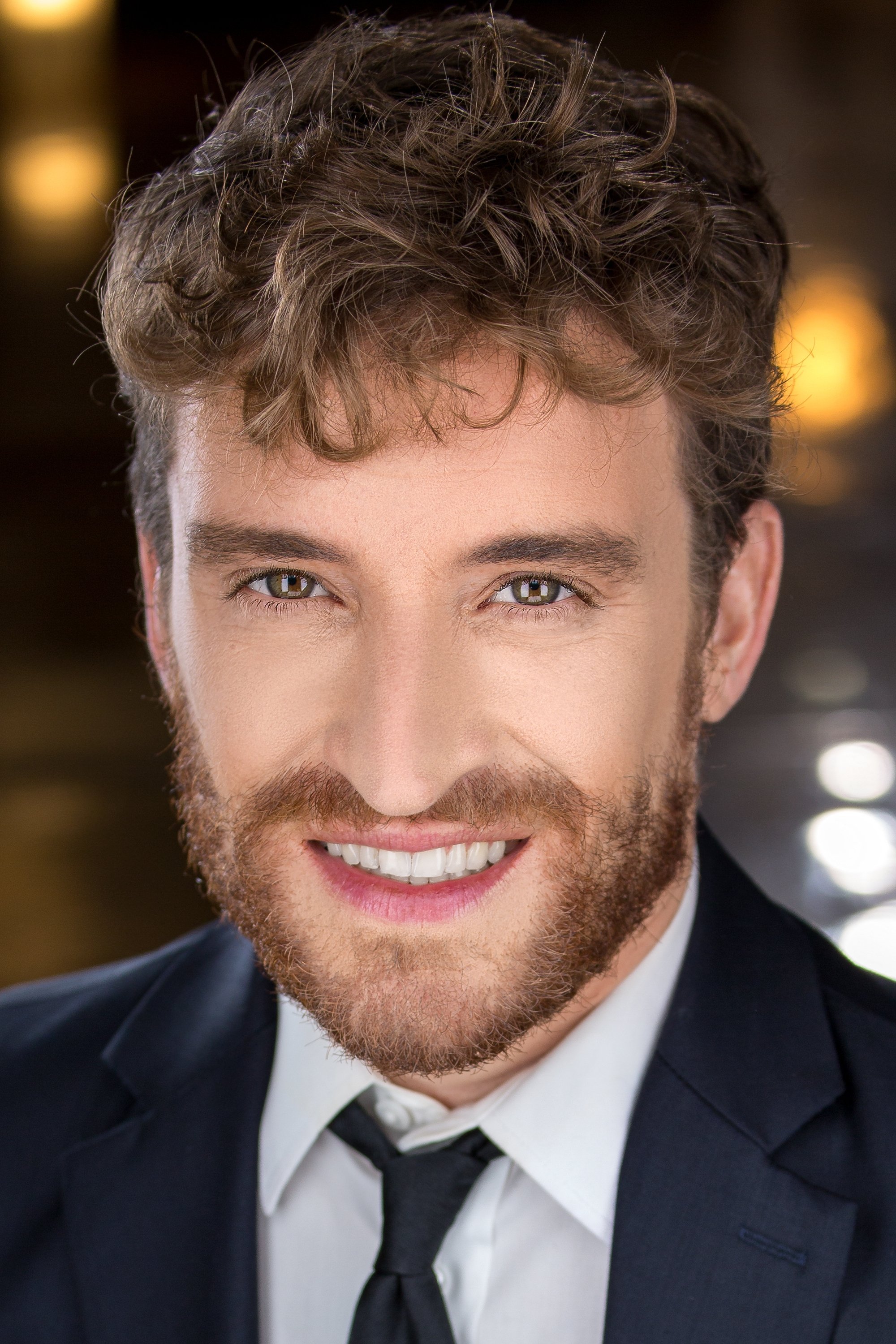 Nic Novicki backdrop