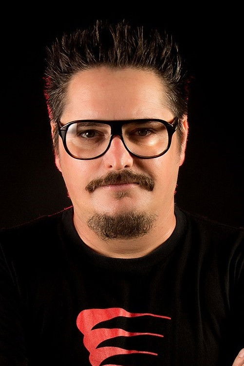 Evandro Berlesi backdrop