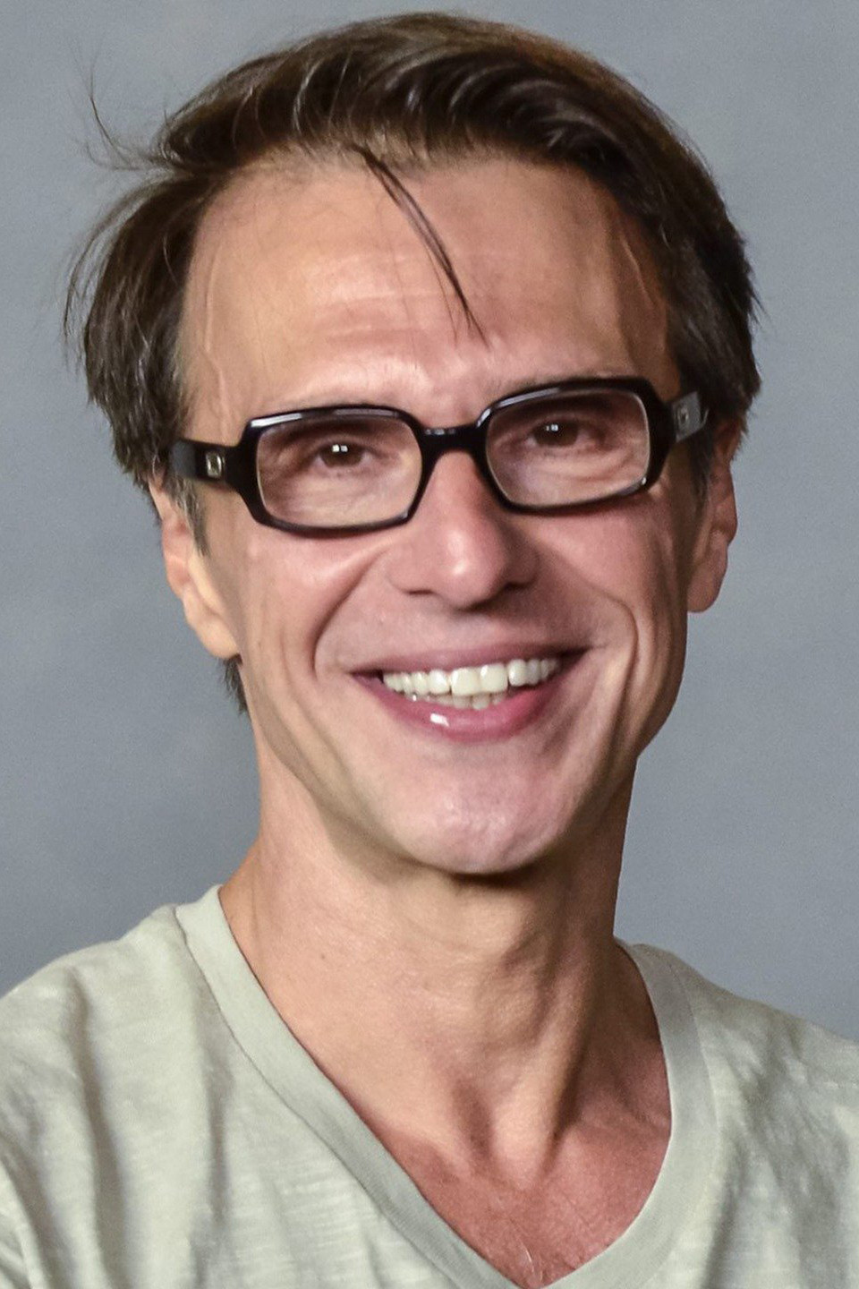 Fernando Eiras backdrop