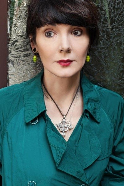 Elizabeta Sgarbi backdrop