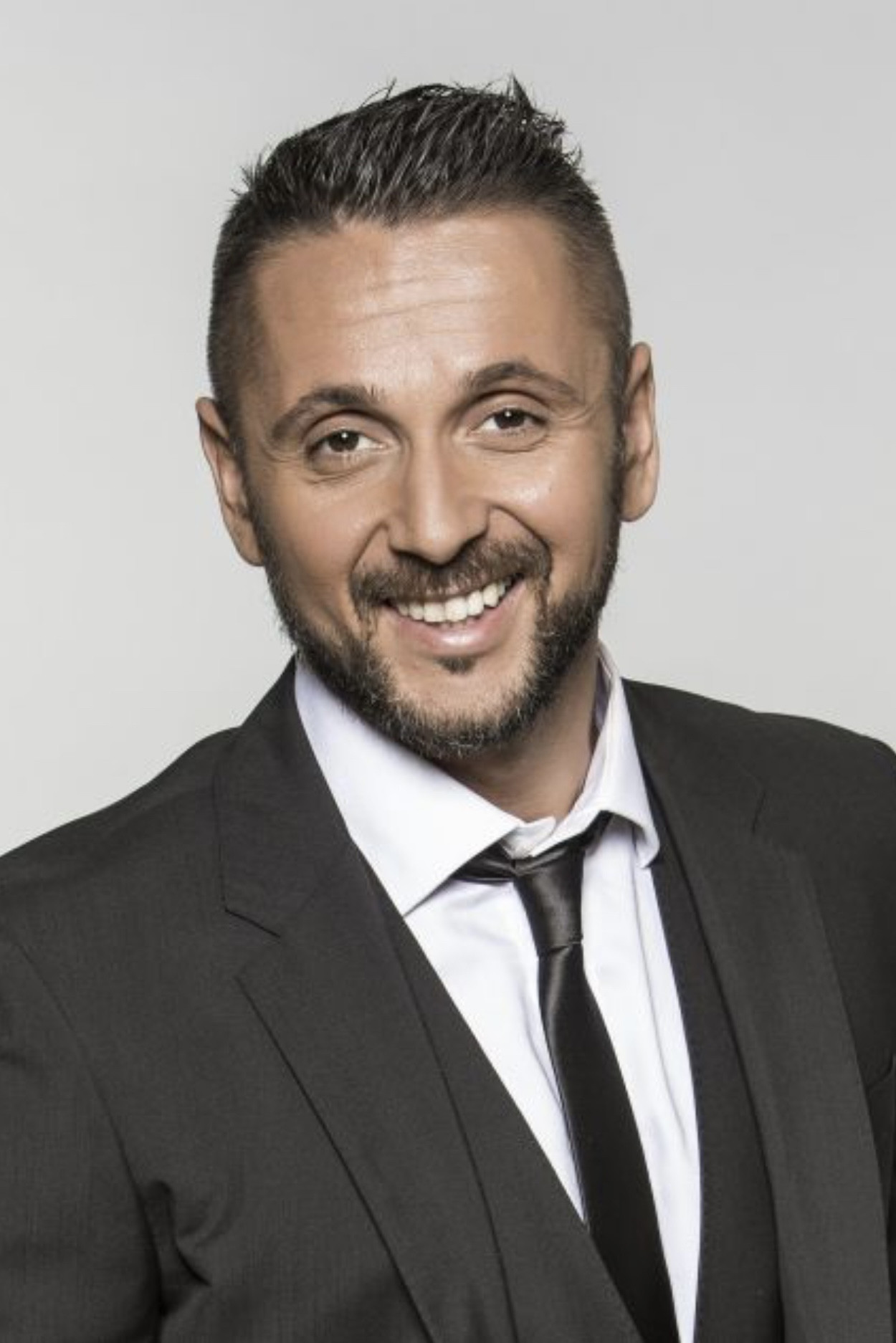 Péter Majoros backdrop