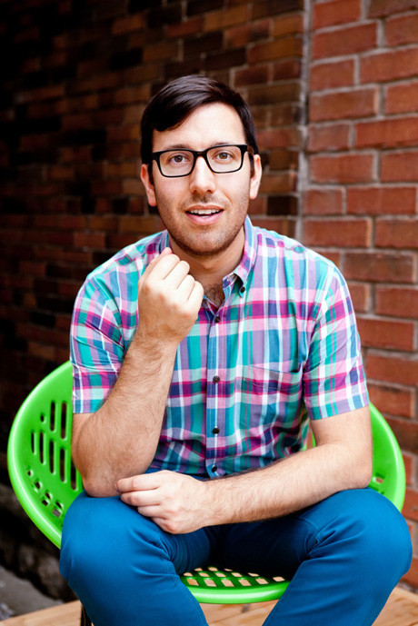 Jamie Travis backdrop