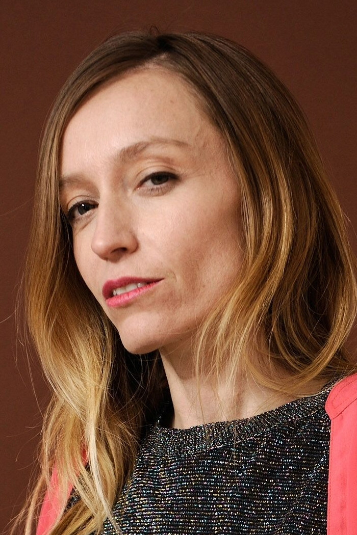 Marialy Rivas backdrop