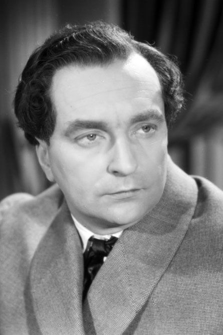 Aleksander Gąssowski backdrop