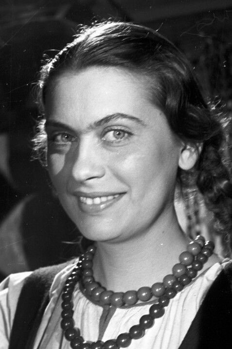 Urszula Hałacinska backdrop