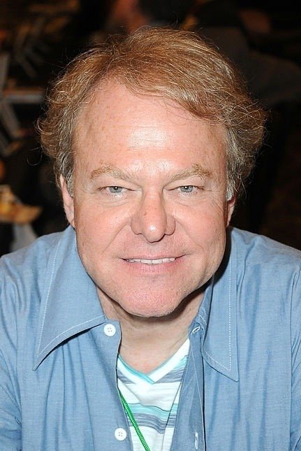 Greg Travis backdrop