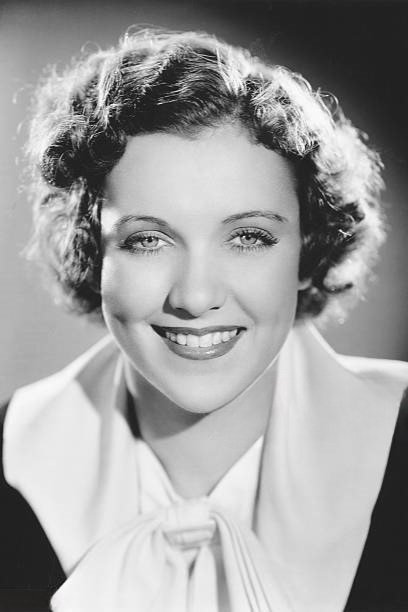 Maxine Doyle backdrop