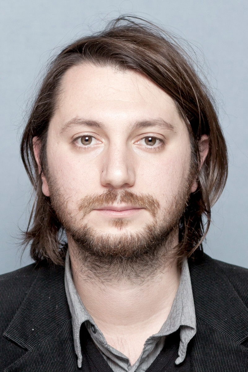 Massimiliano De Serio backdrop