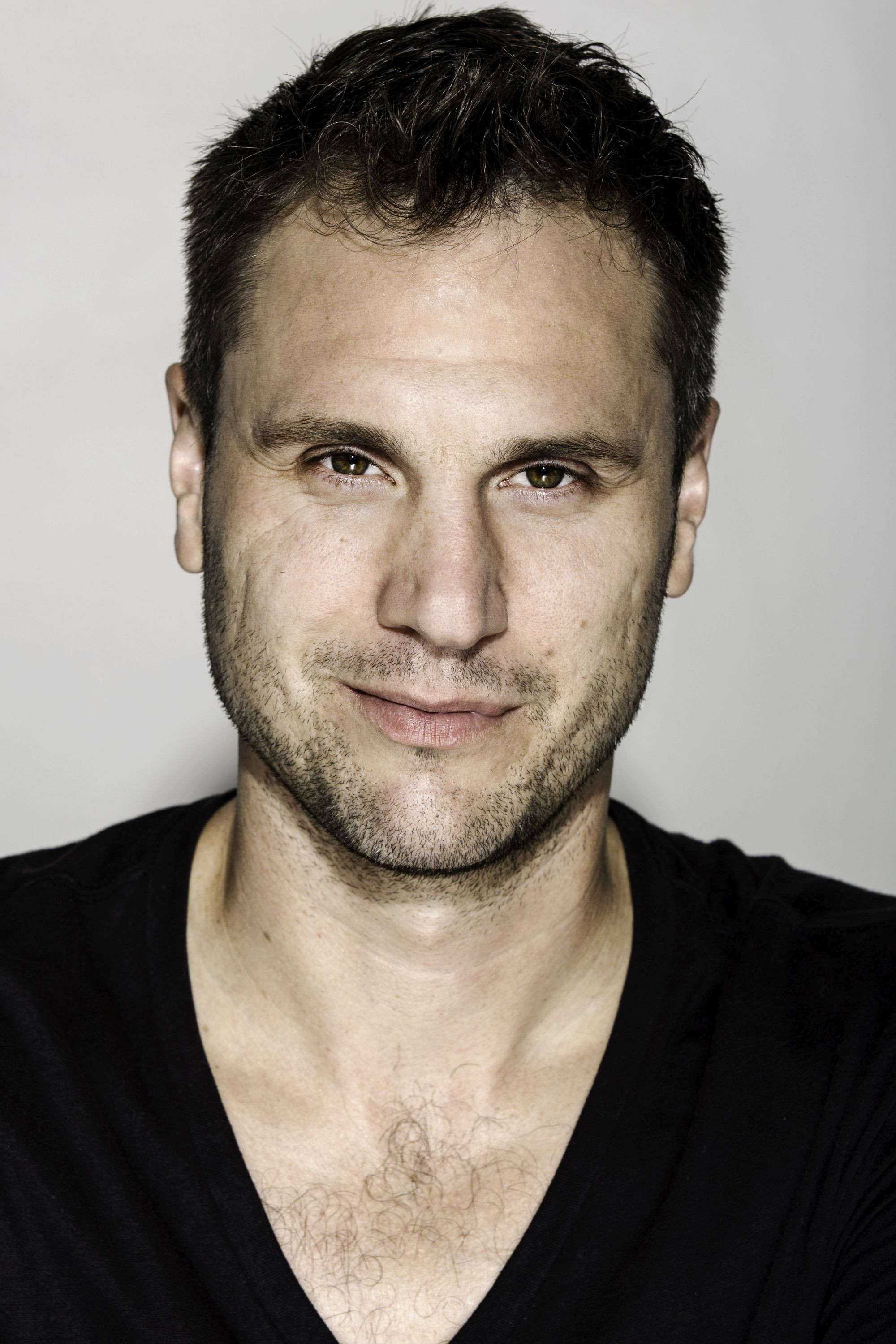 Justen Naughton backdrop