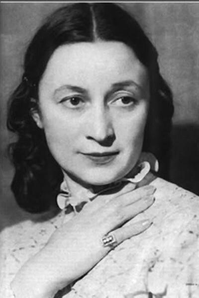 Angelina Stepanova backdrop